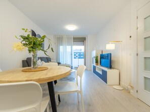 Dining - Central Apartment in La Pineda with Pool, Garden, and Playground (La Pineda)