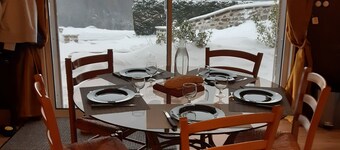 "LE Refuge" Douillet et Chaleureux.1200m D'altitude au Coeur du Massif du Mézenc