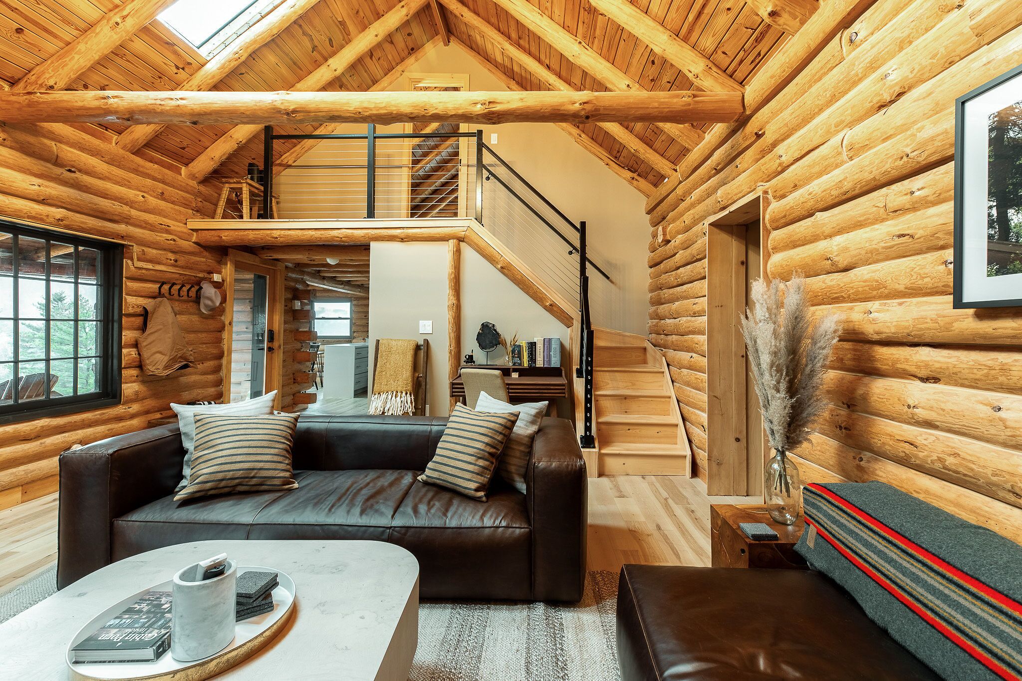 Fernseher, Kamin, Arbeitsbereiche