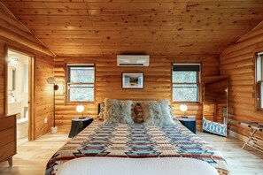 3 bedrooms, desk, free WiFi, bed sheets