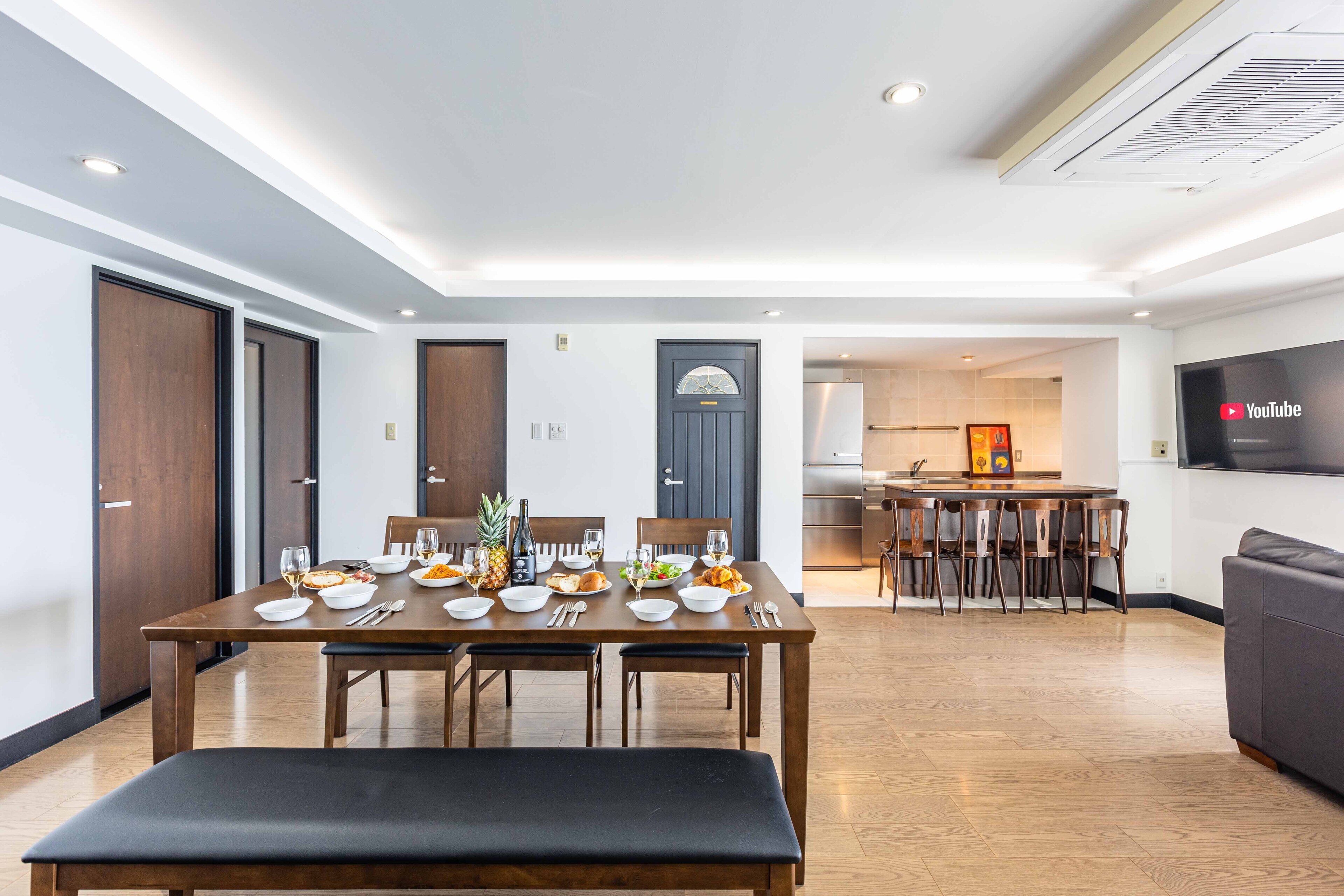 Deluxe Apartment | Free WiFi