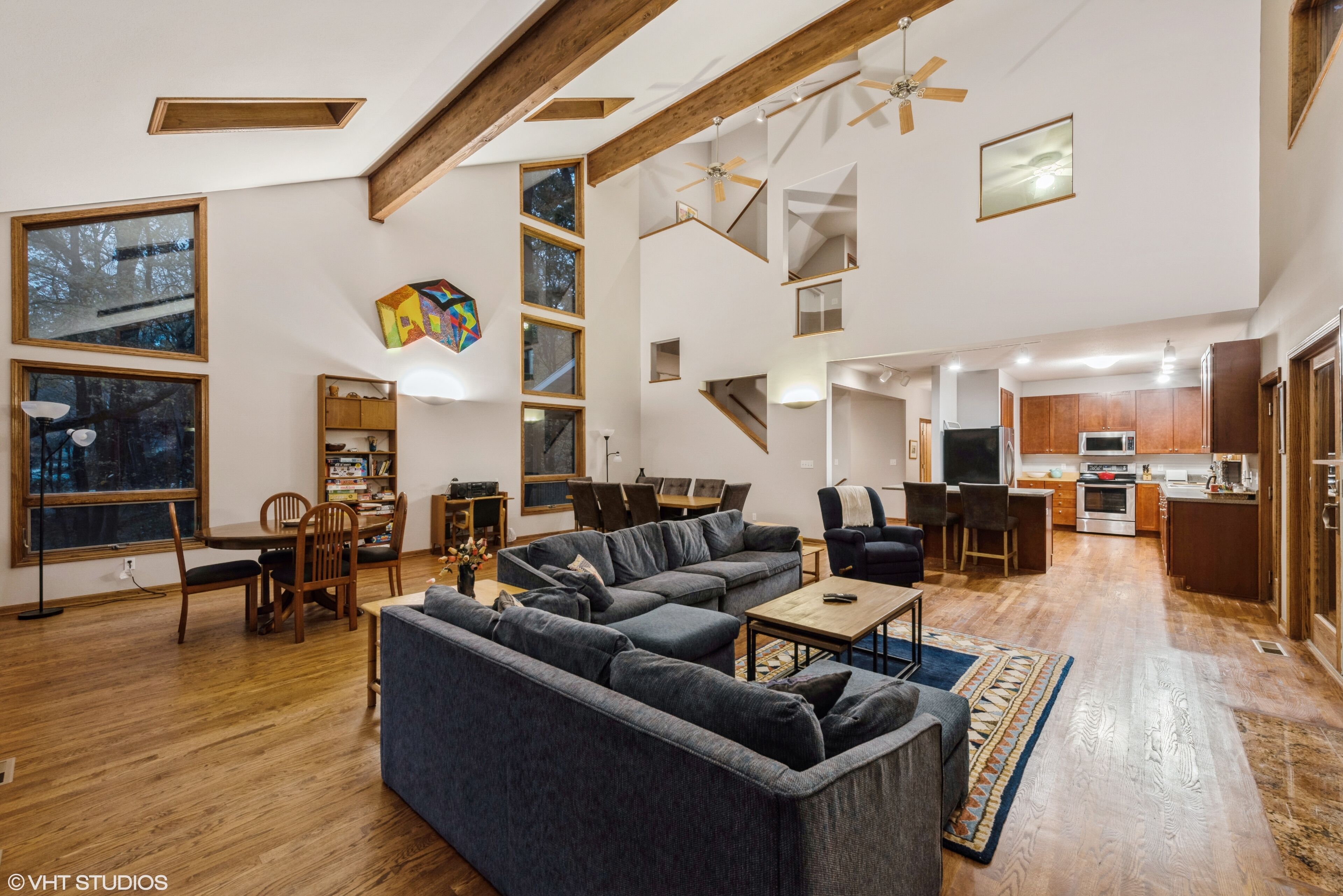 Large 6 Bedroom/5 Bath Home in Quiet Lakeside Development