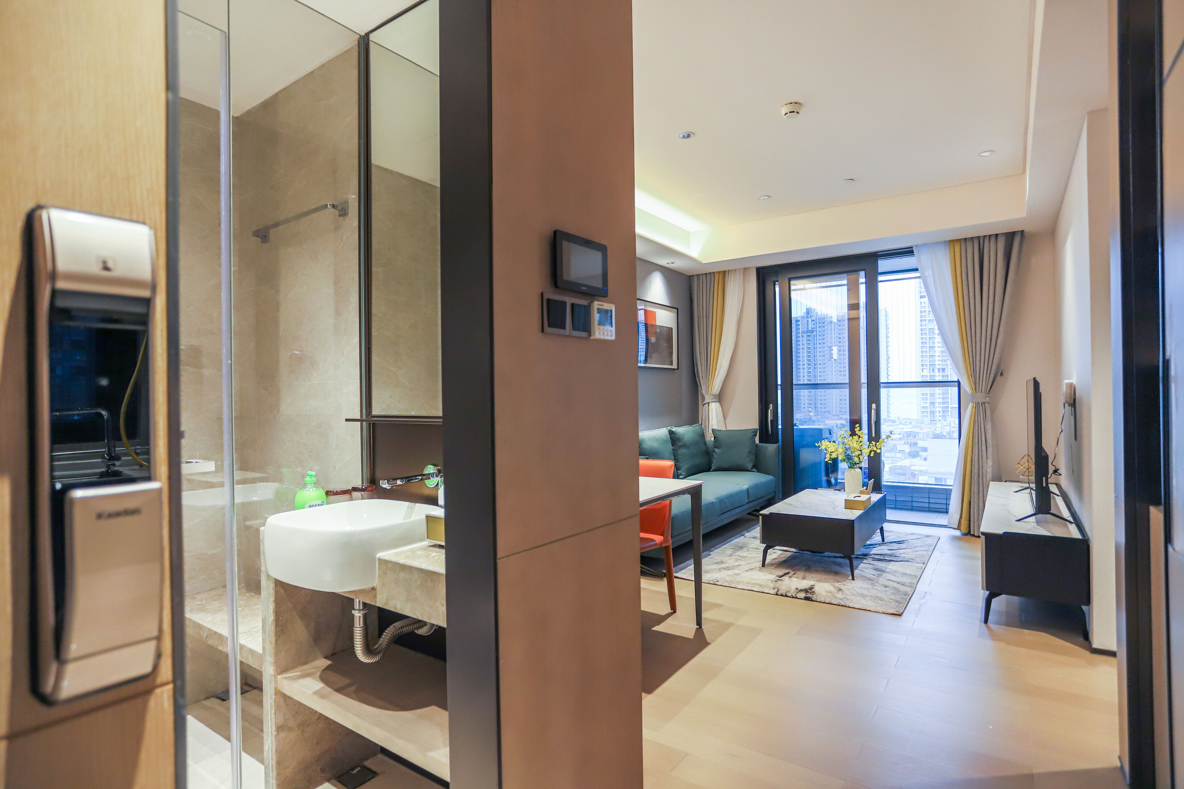 Grand Apartment | Living room
