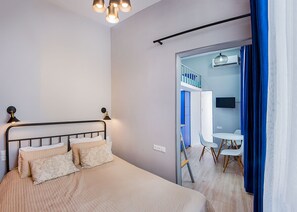 1 chambre, fer et planche à repasser, Wi-Fi gratuit, draps fournis