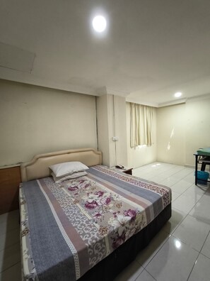 豪華雙人房, 1 張特大雙人床 | 筆電工作空間、床單