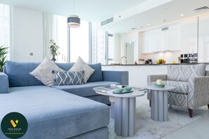 Smart TV - Vogue Lagoon District One Residence (Dubai)