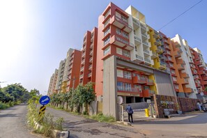 Exterior - 5km GOI Arport| Two 50" TV| Resort Style amenities (Dabolim)