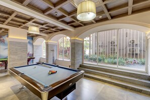 Games room - 5km GOI Arport| Two 50" TV| Resort Style amenities (Dabolim)