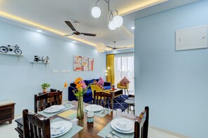 Dining - 5km GOI Arport| Two 50" TV| Resort Style amenities (Dabolim)