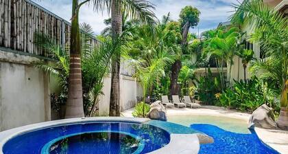 Trendy Renovated Condo w/ Private Patio, Shared Pool & Jacuzzi Near the Beach
