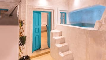 Studiosuite – deluxe, massasjebadekar, bakgårdsutsikt | Terrasse/patio