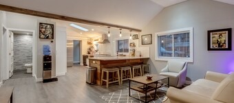 Hidden Gem * 3 Beds Near Golden