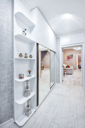 Apartment | Wardrobe - H&B apartments Agmashenebeli II (Tbilisi)