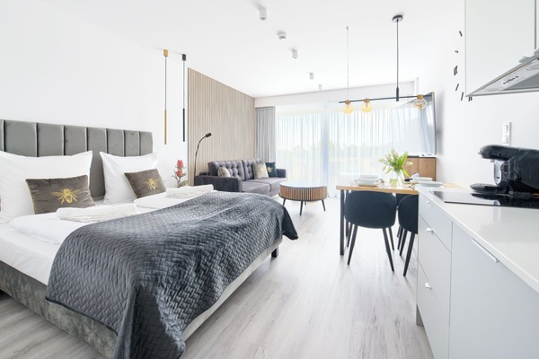Studio (215) | Living area | Flat-screen TV