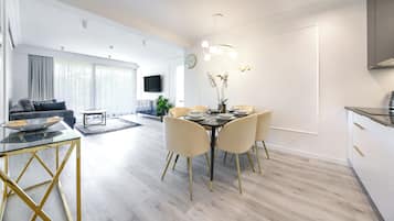 Apartamento (205) | Opções para refeição no quarto