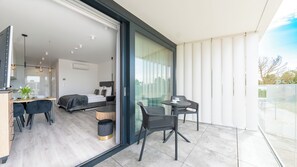 Estudio (215) | Terraza o patio