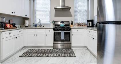 Historic Fan Home in Carytown: Family & Pet Friendly