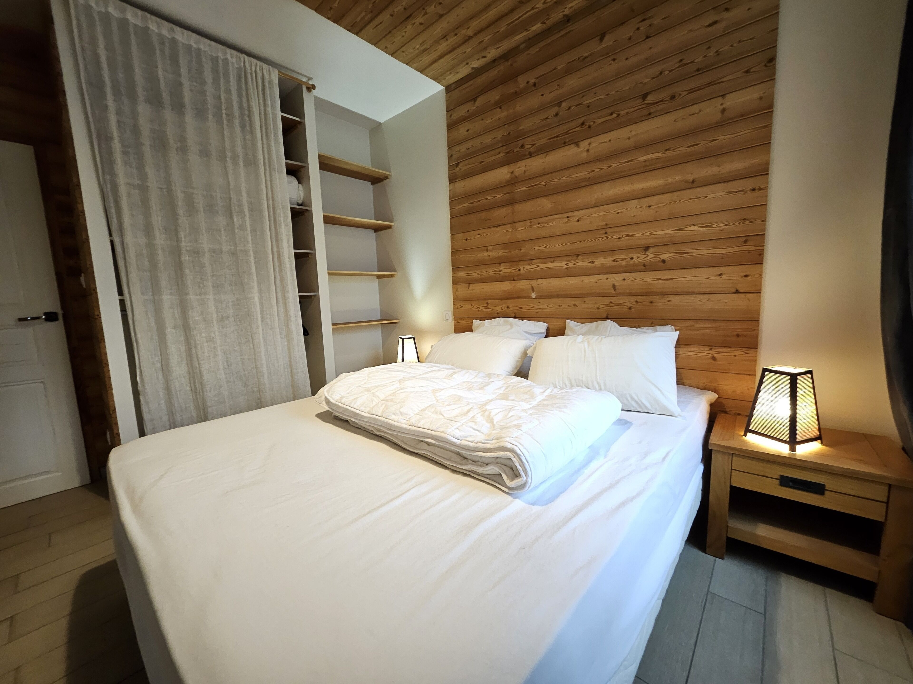 2 Schlafzimmer, Reisekinderbett, kostenloses WLAN, Bettwäsche