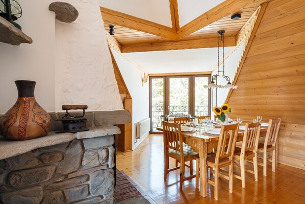 Leilighet – exclusive | Spiseområde på rommet