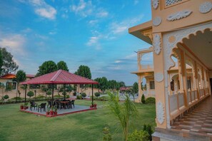 Garden - Akshay valley Hotel & Restro (Udaipur)