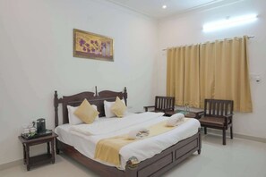 Deluxe Double Room - Akshay valley Hotel & Restro (Udaipur)