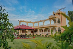 Garden - Akshay valley Hotel & Restro (Udaipur)