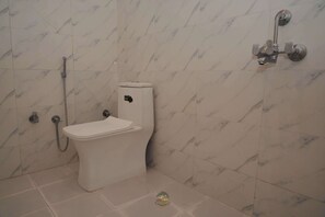 Deluxe Double Room | Bathroom - Akshay valley Hotel & Restro (Udaipur)