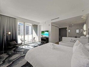 2 habitaciones, tabla de planchar con plancha, wifi y ropa de cama