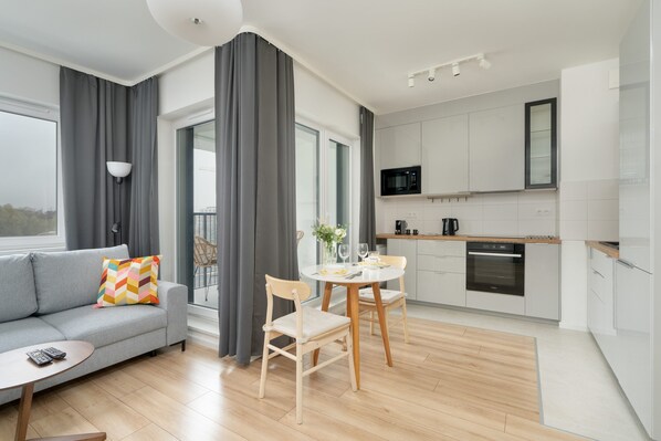 Private kitchen - Gray Cosy Studio in Poznań by Renters (Poznan)