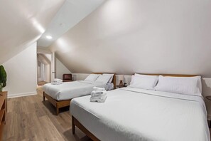 3 Schlafzimmer, Schreibtisch, Bügeleisen/Bügelbrett, WLAN