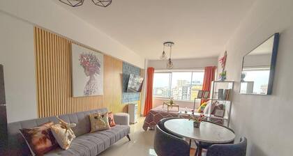 Exclusive in Miraflores, Excellent Location (1004)