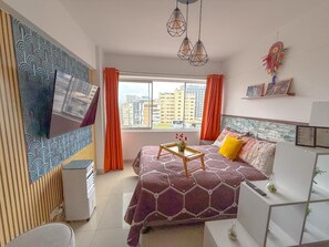 1 habitación, escritorio, tabla de planchar con plancha y wifi gratis 