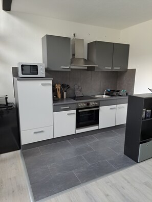 Private kitchen - Gemütliche Ferienwohnung in der Nähe des Universitätsklinikum (Gießen)