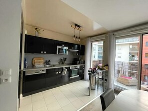 Private kitchen - Ligne RER C Proche Paris (Asnières-sur-Seine)