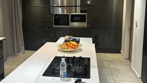 Unclassified image, 2 of 23, button - Beautiful 3-bed House in Grimsby (Grimsby)