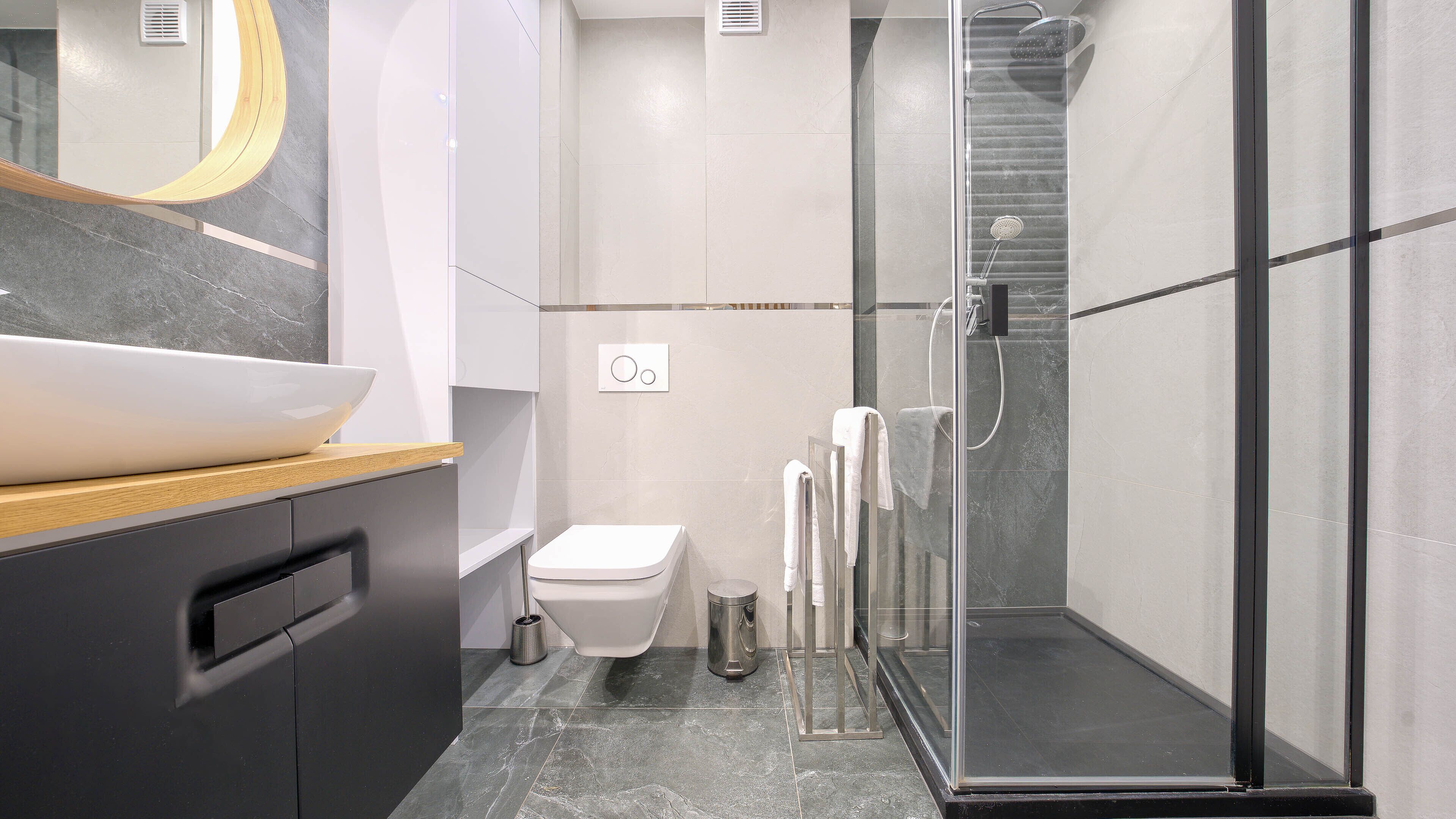 Apartment (2) | Badezimmer | Dusche, Haartrockner, Handtücher