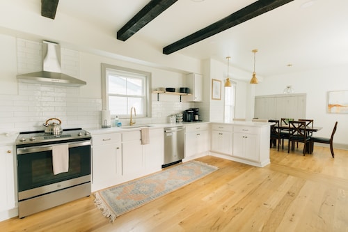 Quaint, Vintage Reno in Manheim