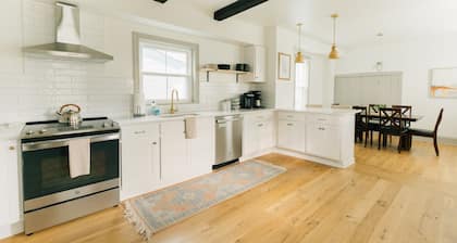 Quaint, Vintage Reno in Manheim