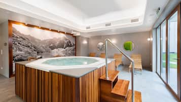 Indoor spa tub