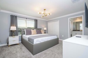 4 bedrooms, desk, iron/ironing board, WiFi
