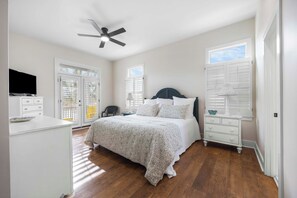 4 soverom, strykejern/-brett, wi-fi (inkludert) og sengetøy