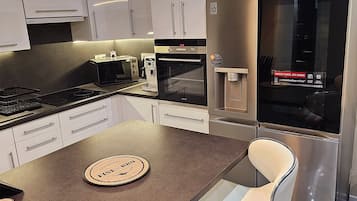 冰箱、微波炉、烤箱、茶具/咖啡用具