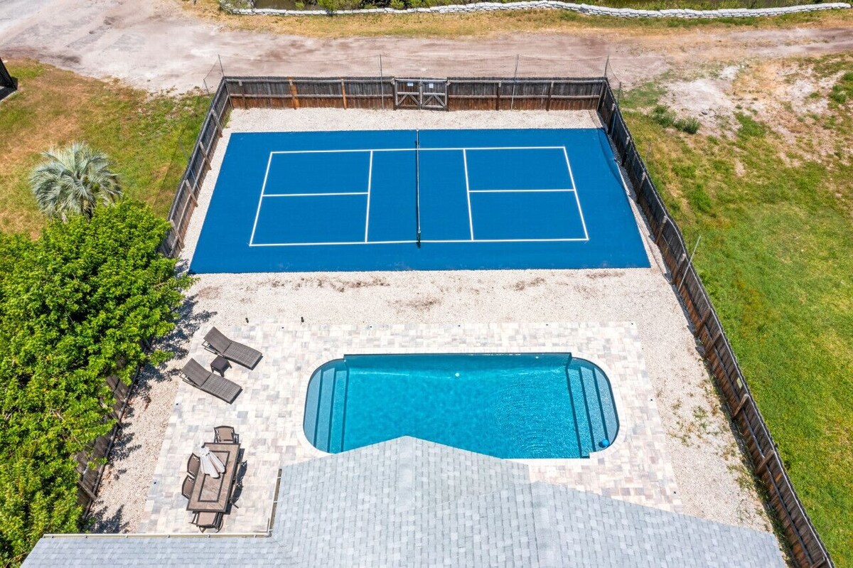 Photo 36 of Close to beach, heated pool,pet friendly, pickleball