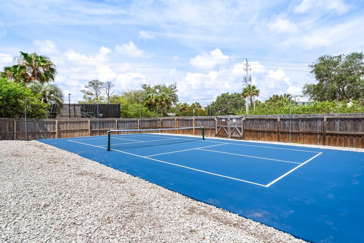 Photo 37 of Close to beach, heated pool,pet friendly, pickleball