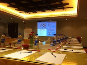 Meeting facility - Larosa Hotel (Muscat)