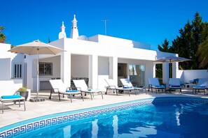 Outdoor pool, a heated pool - 5 bedroom detached villa with private pool and maid service, Carvoeiro
 (Carvoeiro)