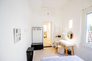 Bügeleisen/Bügelbrett, kostenloses WLAN, Bettwäsche