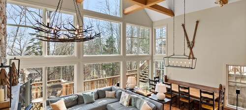 Idyllic 5-BR Chalet 1-min to Okemo