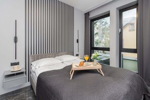 Luokittelematon kuva, 5 kautta 24, painike