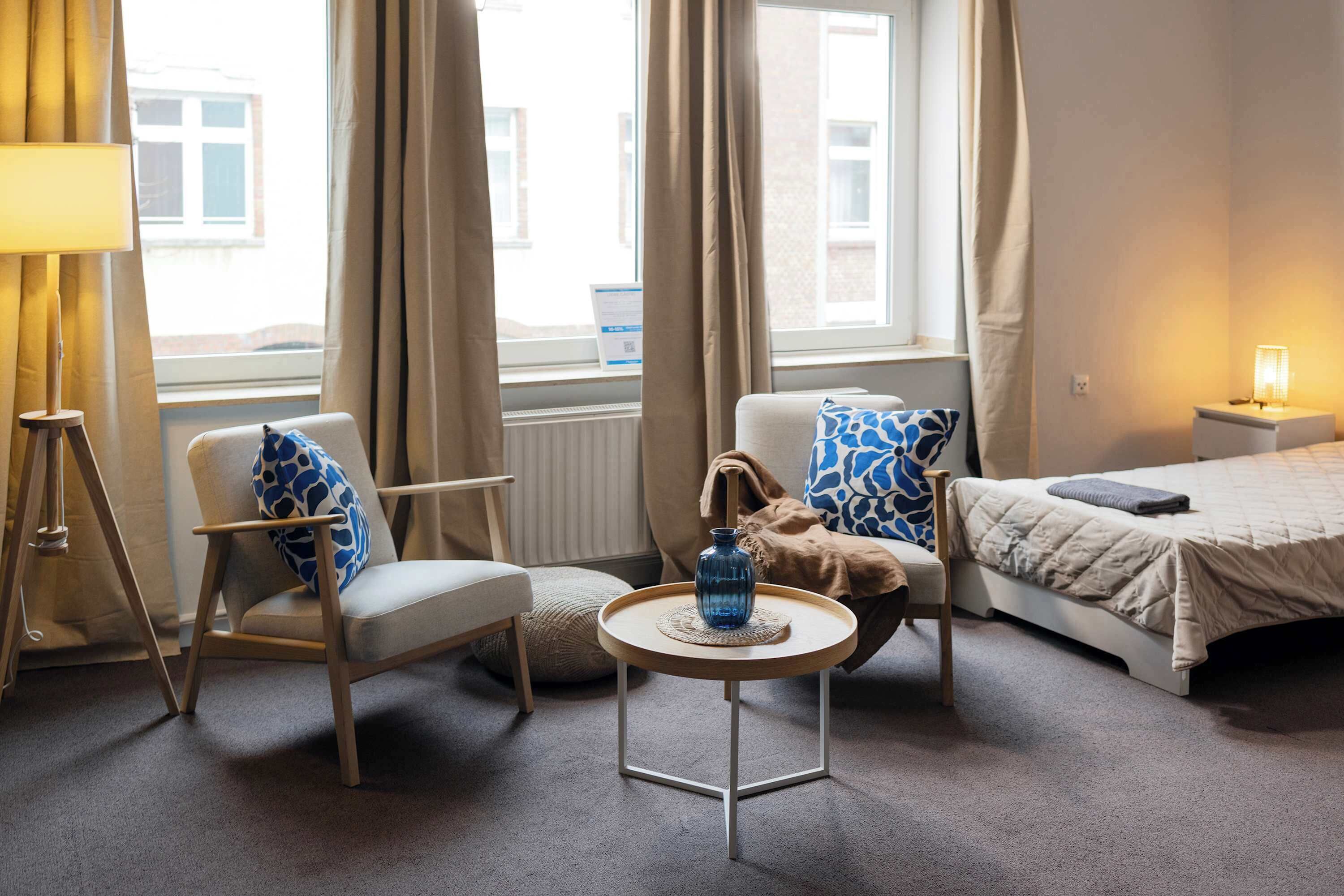 4 bedrooms, in-room safe, desk, iron/ironing board